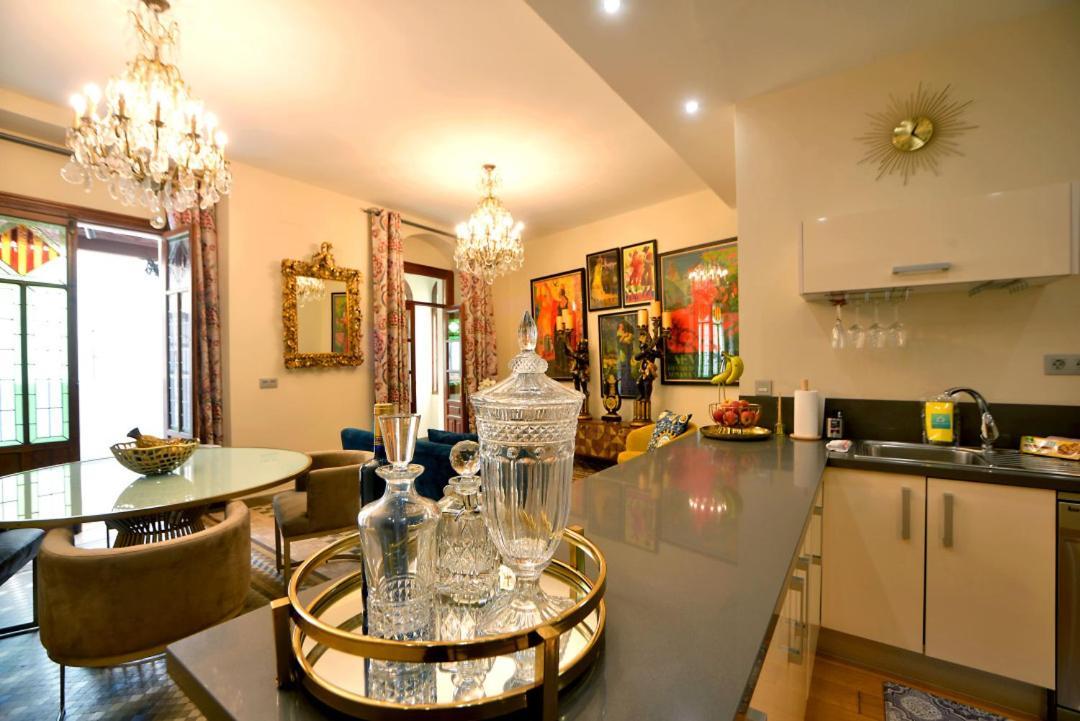 Classic And Luxury- 2Bd 2Bth- Sierpes Sevilla Kültér fotó